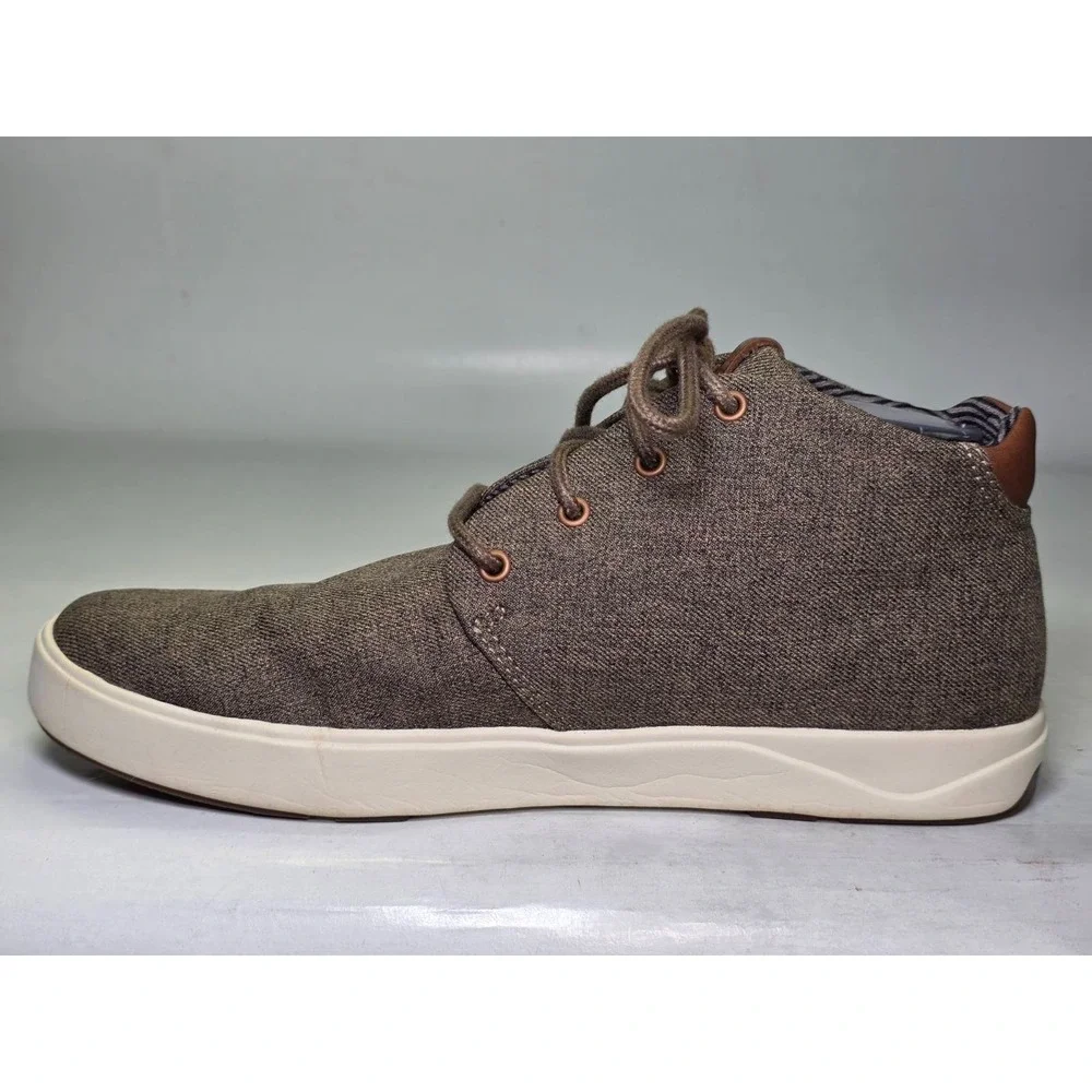 OluKai Nana Hele Wai'apo Men's Chukka Boots Size 9.5 Gray Brown Canvas Mid Shoes